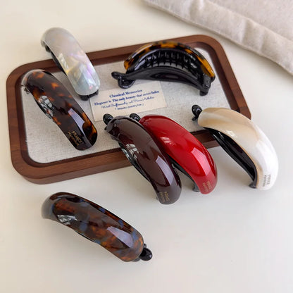 Retro acetate hair claw clip, front view