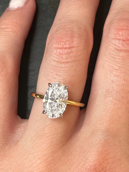 Vando™ Radiant Oval Ring — 925 Sterling Silver with Zircon