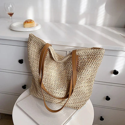 Khaki woven straw boho shoulder handbag
