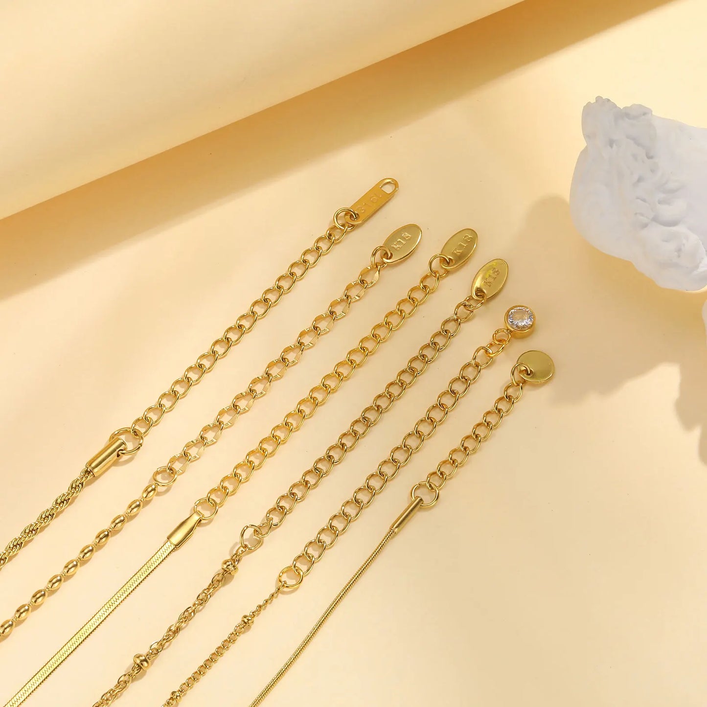 Vando™ Dainty Gold Link Bracelet